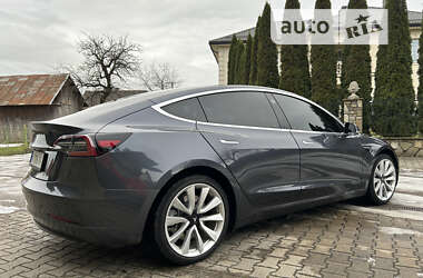 Седан Tesla Model 3 2019 в 