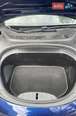 Седан Tesla Model 3 2018 в 