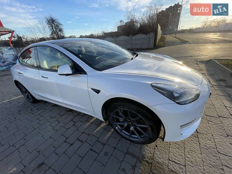 Седан Tesla Model 3 2022 в Ивано-Франковске фото 4 Седан Tesla Model 3 2022 в Ивано-Франковске