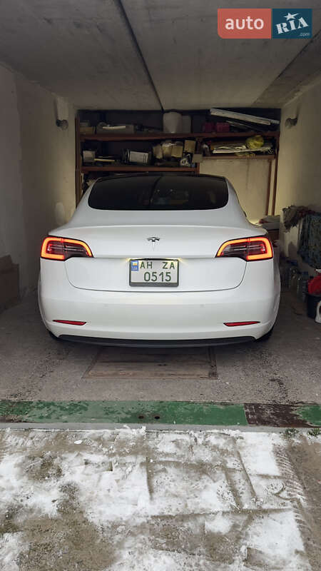 Седан Tesla Model 3 2019 в Славянске
