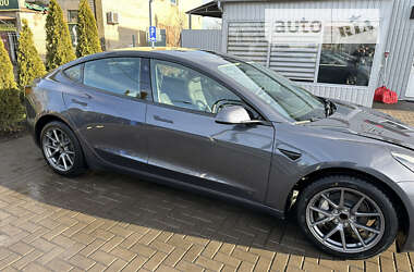 Седан Tesla Model 3 2022 в Виннице