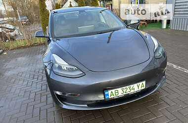 Седан Tesla Model 3 2022 в Виннице