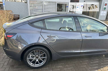 Седан Tesla Model 3 2022 в Виннице