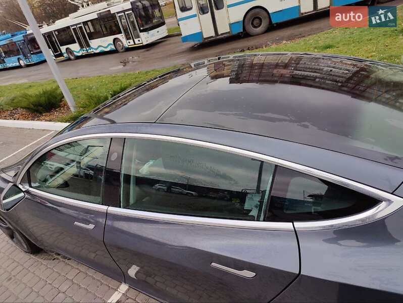 Седан Tesla Model 3 2019 в Днепре