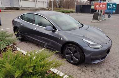 Седан Tesla Model 3 2019 в Дніпрі