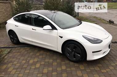 Седан Tesla Model 3 2021 в Рівному