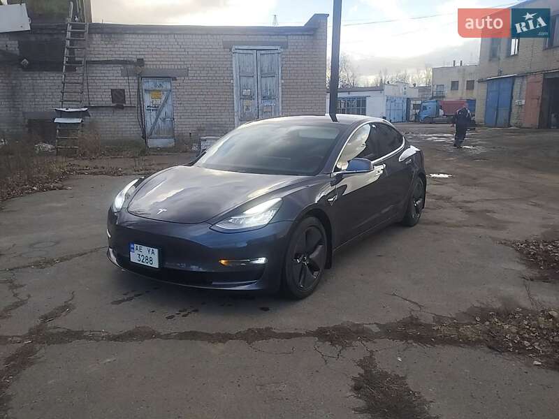 Tesla Model 3 2018
