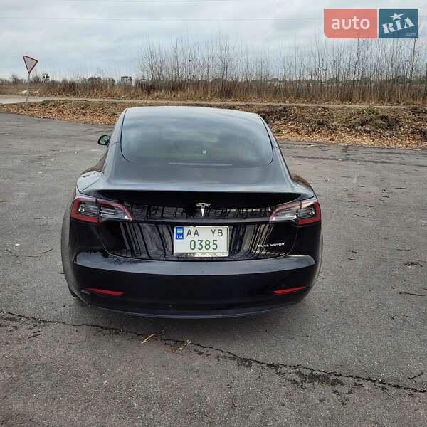 Седан Tesla Model 3 2022 в Житомире