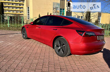 Седан Tesla Model 3 2021 в Трускавці