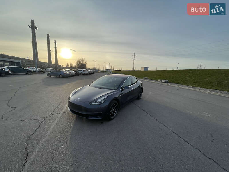 Седан Tesla Model 3 2017 в Днепре