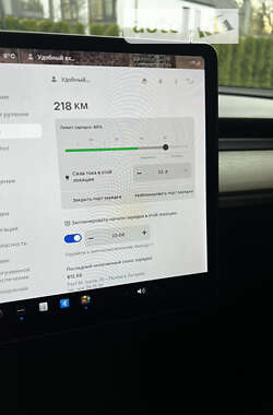 Седан Tesla Model 3 2021 в Києві