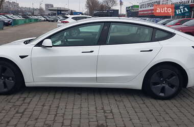 Седан Tesla Model 3 2021 в 