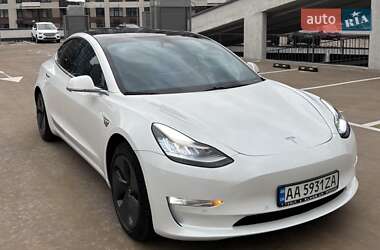 Седан Tesla Model 3 2019 в Києві