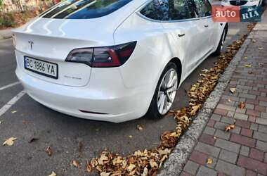 Седан Tesla Model 3 2019 в 