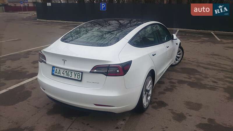 Седан Tesla Model 3 2021 в Києві