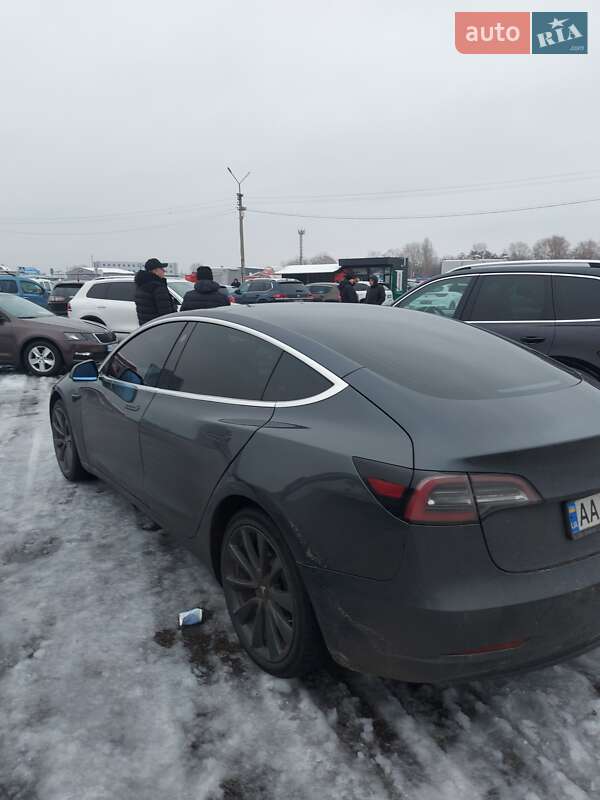 Седан Tesla Model 3 2018 в Києві