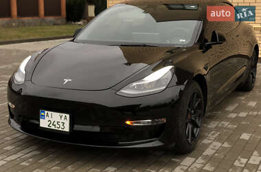 Седан Tesla Model 3 2022 в 