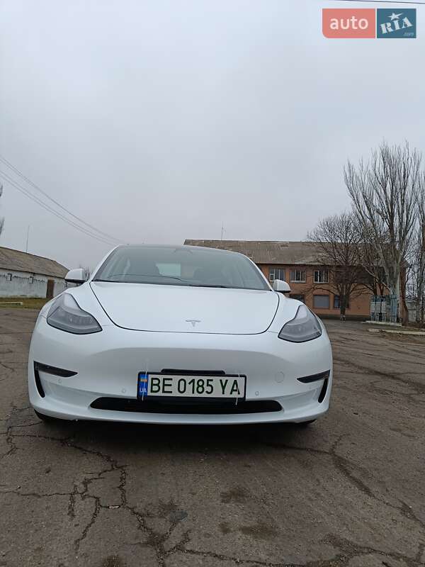 Седан Tesla Model 3 2022 в Одесі