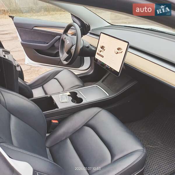 Седан Tesla Model 3 2022 в Одесі