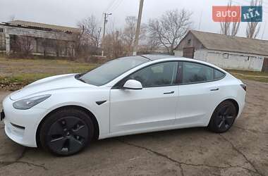 TESLA MODEL 3 2022