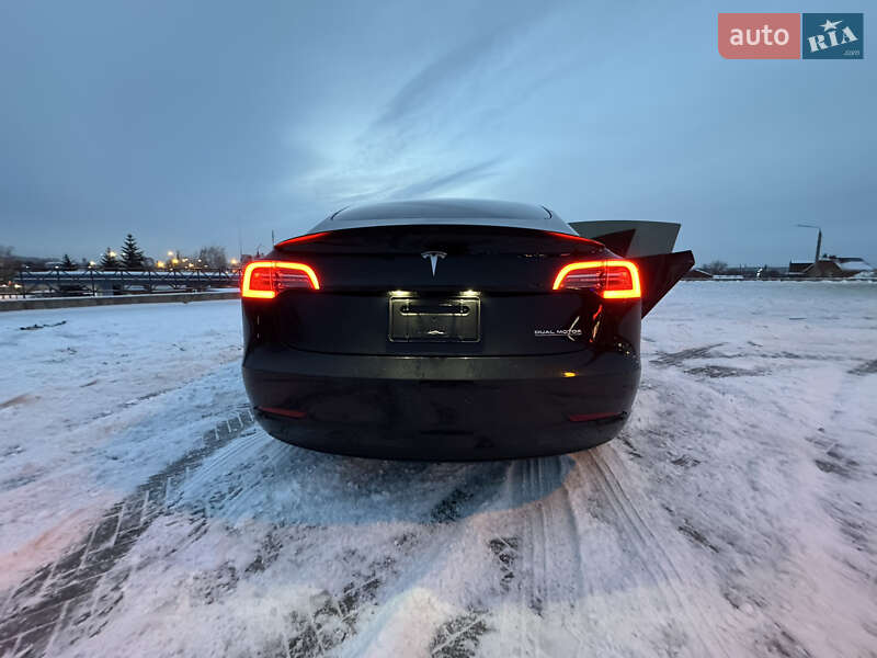 Седан Tesla Model 3 2022 в Києві фото 26 Седан Tesla Model 3 2022 в Києві