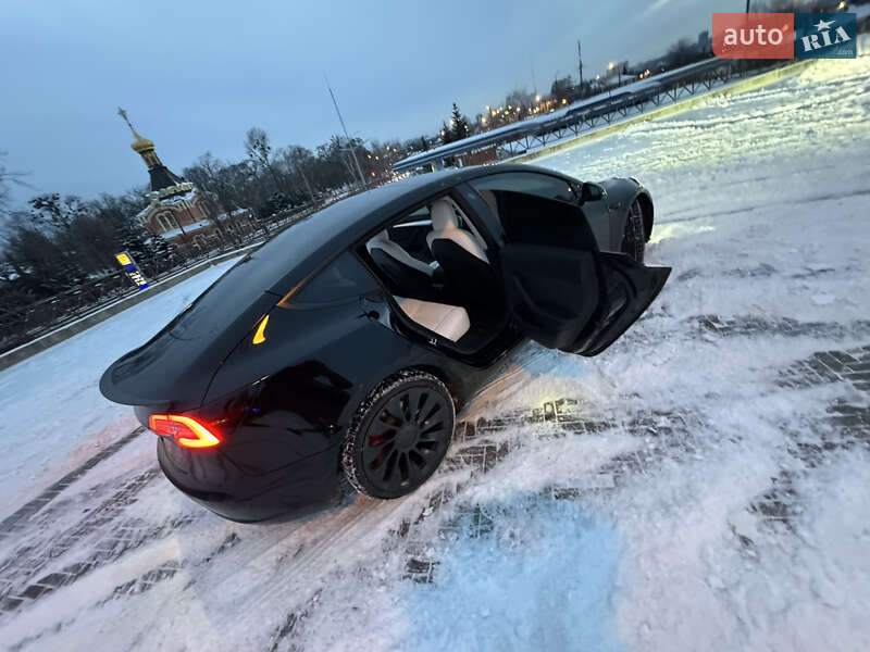 Седан Tesla Model 3 2022 в Києві фото 40 Седан Tesla Model 3 2022 в Києві