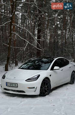 Седан Tesla Model 3 2021 в 