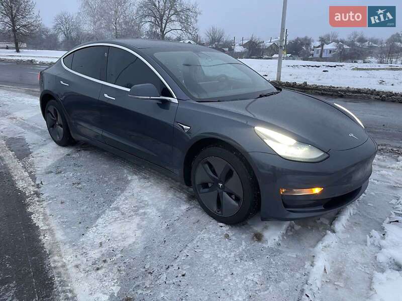 Tesla Model 3 2018