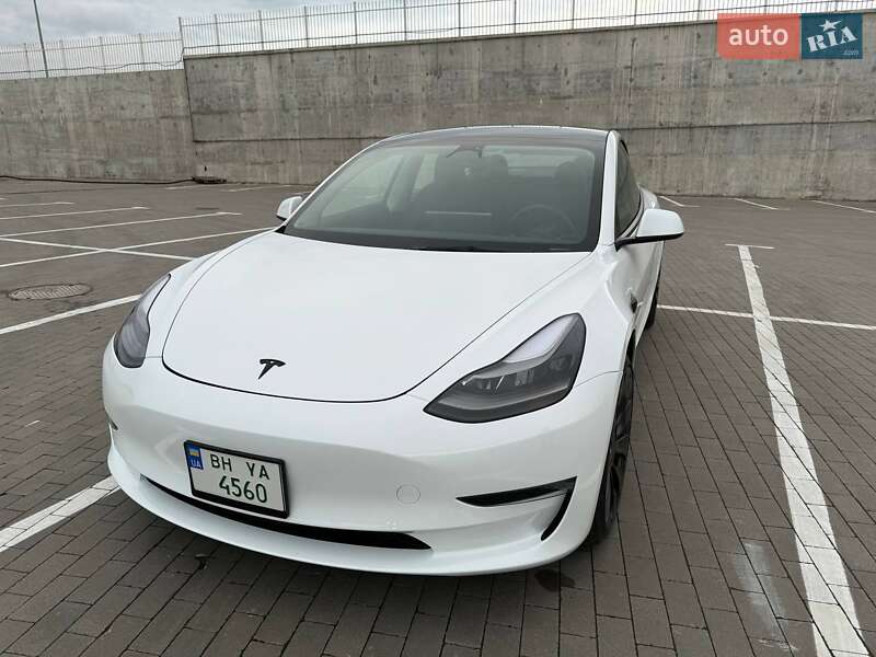 Седан Tesla Model 3 2023 в Одессе