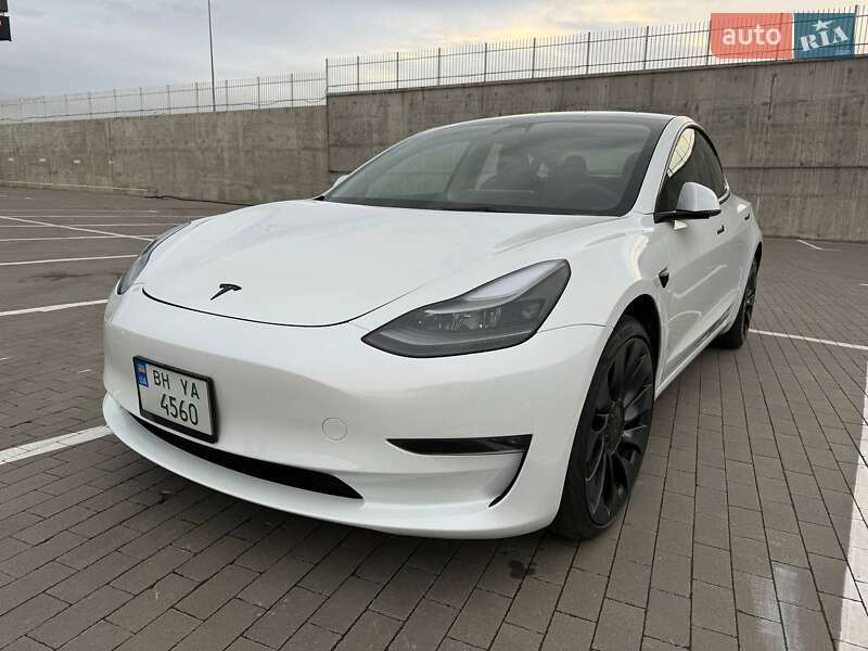 Седан Tesla Model 3 2023 в Одессе