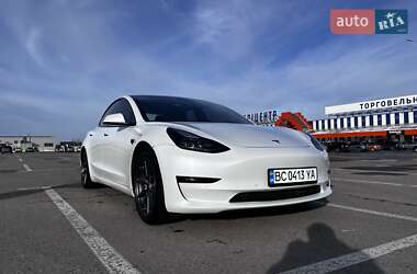 Седан Tesla Model 3 2019 в Львове