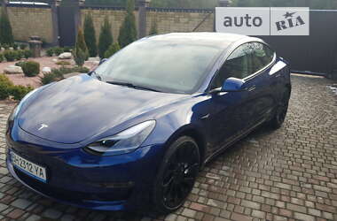 Седан Tesla Model 3 2023 в Києві