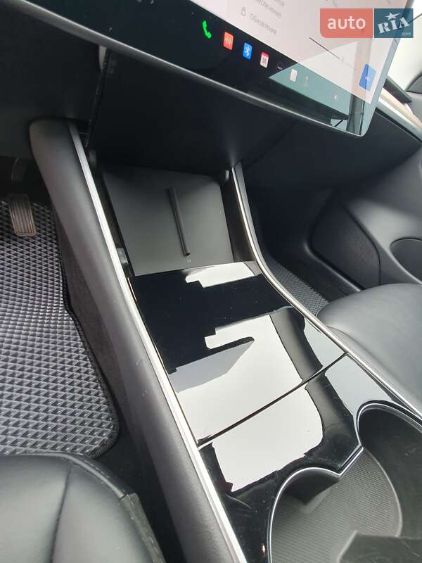 Седан Tesla Model 3 2018 в Одессе