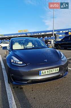 Седан Tesla Model 3 2020 в Киеве