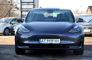 Седан Tesla Model 3 2023 в Львове