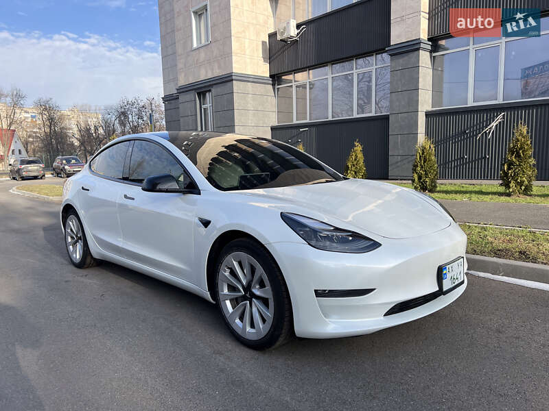 Седан Tesla Model 3 2022 в Днепре