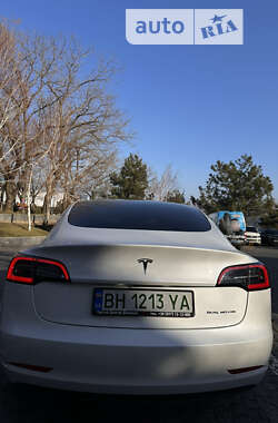 Седан Tesla Model 3 2022 в Одесі
