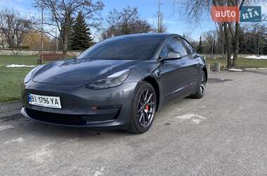 TESLA MODEL 3 2022