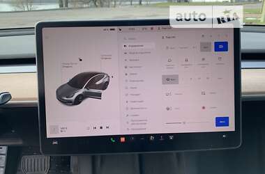 Седан Tesla Model 3 2022 в Кременчуге