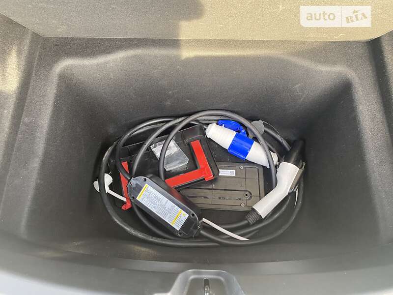 Седан Tesla Model 3 2019 в Одесі фото 27 Седан Tesla Model 3 2019 в Одесі