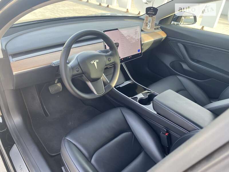 Седан Tesla Model 3 2019 в Одесі фото 32 Седан Tesla Model 3 2019 в Одесі