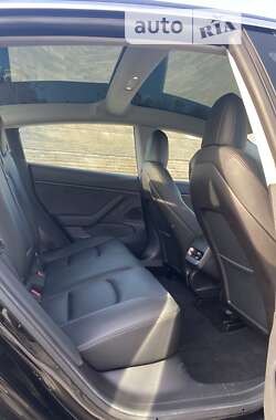 Седан Tesla Model 3 2019 в Одессе
