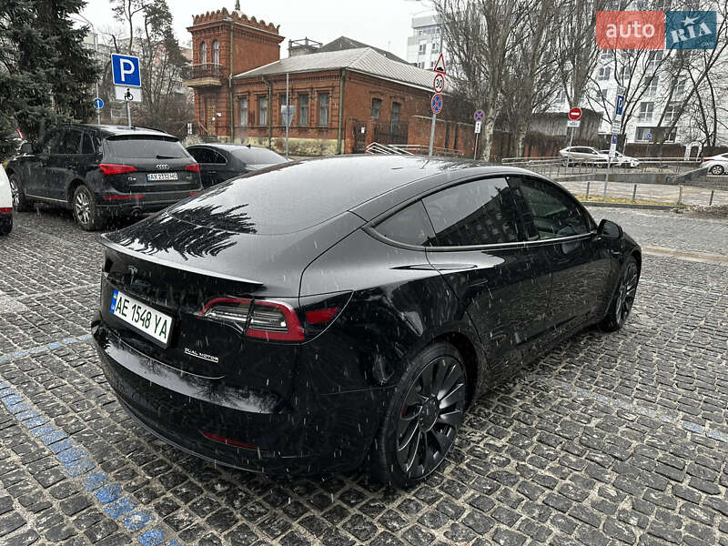 Седан Tesla Model 3 2021 в Днепре