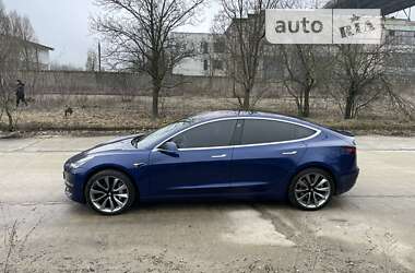 Седан Tesla Model 3 2018 в Запоріжжі