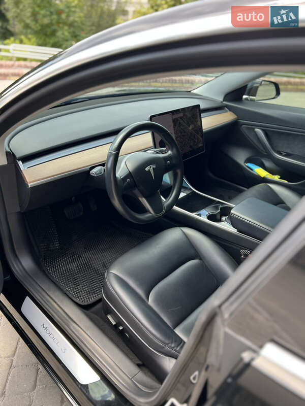 Седан Tesla Model 3 2018 в Запорожье