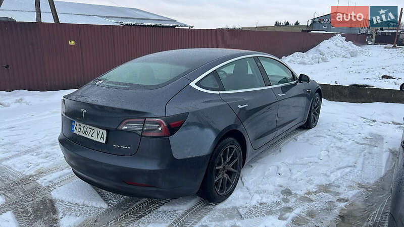 Седан Tesla Model 3 2018 в Виннице