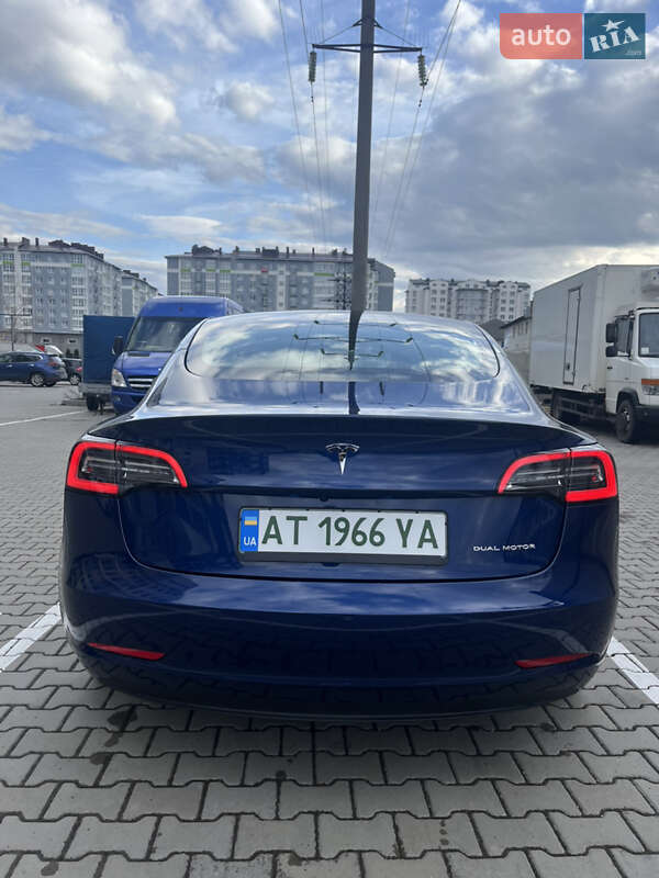 Седан Tesla Model 3 2021 в Ивано-Франковске