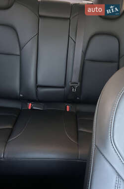 Седан Tesla Model 3 2021 в Луцке