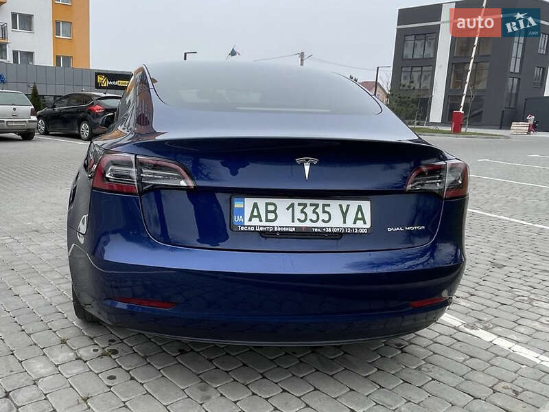 Седан Tesla Model 3 2022 в Виннице