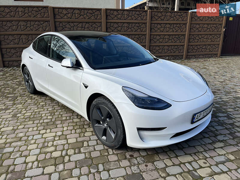 Tesla Model 3 2022